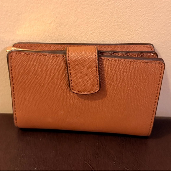 Michael Kors Brown Saffiano Leather Snap Wallet – Good Used - Picture 2 of 6